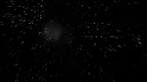 Light rain, falling on the surface against an isolated background, ant eye view Vidéo 126203224