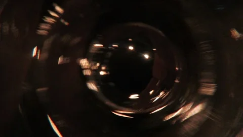Light reflected in a glass of water. Vidéo 99611951