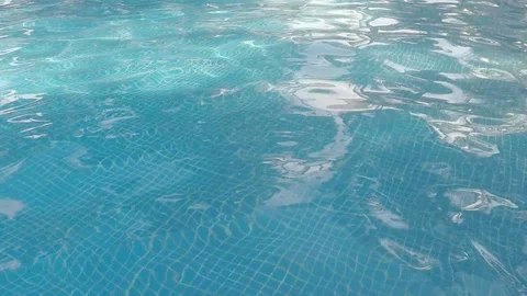 Light shimmers on the bottom of the pool. Stockbeeldmateriaal 89949464