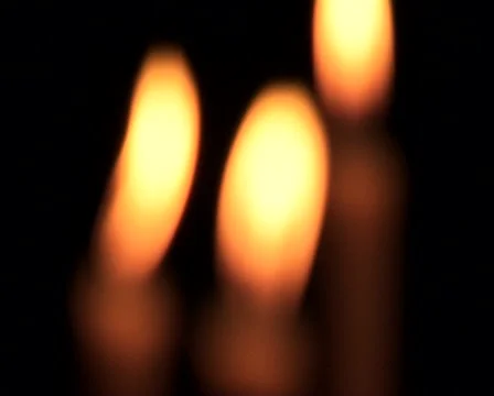 Light of Three Candles in Dark Room 库存影片 45500133