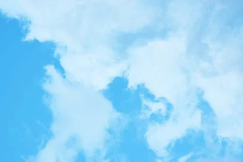 Light Thunder clouds in a beautiful blue sky Foto stock