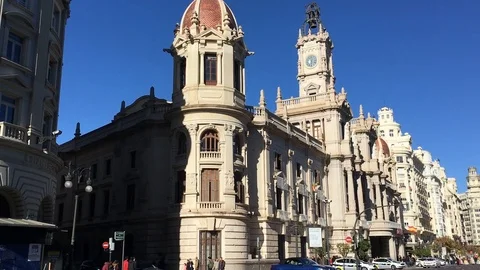 Light traffic in central Valencia Stock Footage 127385679