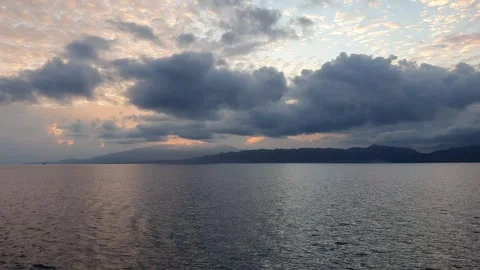 Light wave sea, sky and clouds 스톡 동영상 336150375