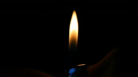 Lighter turned off and turned on Stockbeeldmateriaal 597082