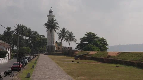 Lighthouse and historic colonial architecture at Galle Fort in Sri Lanka Видео 331643628