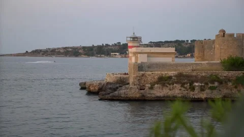 Lighthouse of Brucoli. Castle on at sunset. Video HD 库存影片 236693040