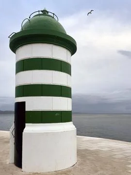 Lighthouse on the coast of the sea Stock-Fotos