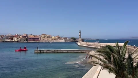 Lighthouse in Old town of Chania Vidéo 249353816