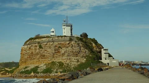 Lighthouse on a rock Vídeos de archivo 42482618