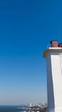 The lighthouse on the shore Foto stock