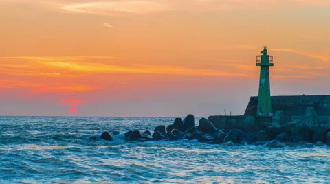 Lighthouse under sunburst 스톡 동영상 61819083