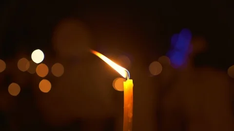 Lighting candles, lanterns in the sky at night in the Lantern Festival Video stock 119997076