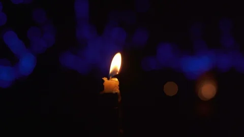 Lighting candles, lanterns in the sky at night in the Lantern Festival Stock Footage 119998054