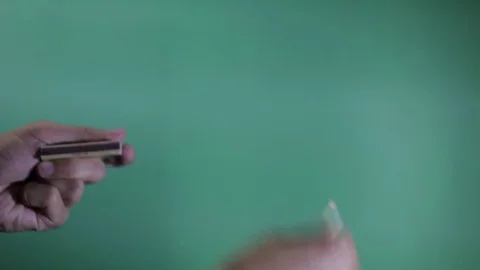 Lighting a Match - Green Screen 動画素材 78163580