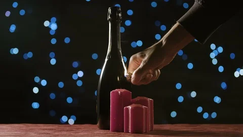 Lighting up romantic candles Видео 98688143