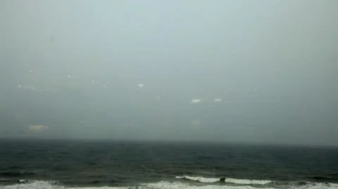 Lighting strikes ocean 動画素材 11147204