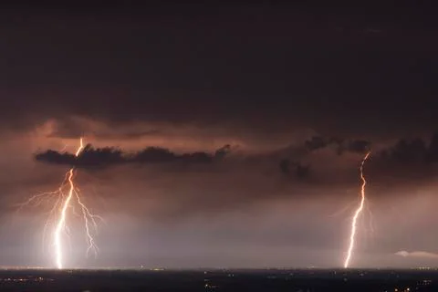 Lightning in the clouds on the horizon Foto stock