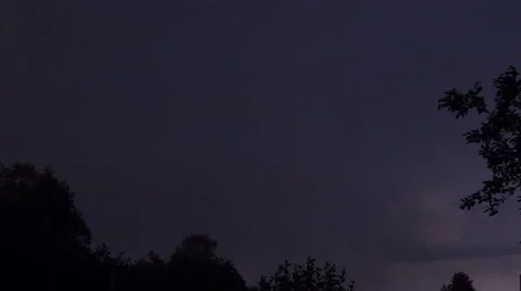 Lightning flashes, the sky during a thunder-storm, a thunder and a lightning Vidéo 41315477