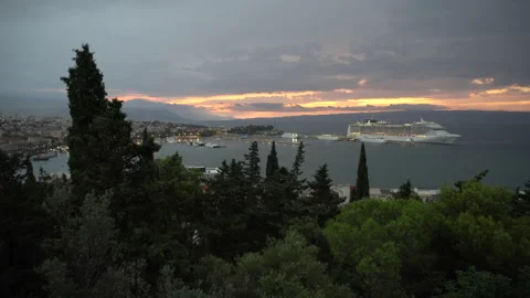 Lightning on the sunrise in Split, Croatia - 4K, Audio, Wide shot Stock Footage 168313589