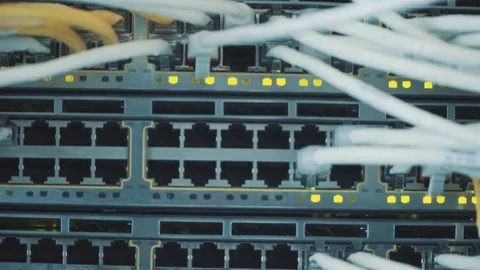 Lights and connections on network server. 4k 스톡 동영상 72975171