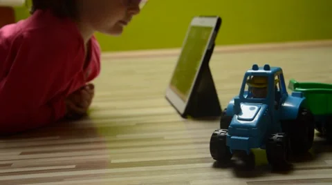 Liittle girl using tablet pc Stock Footage 41462140