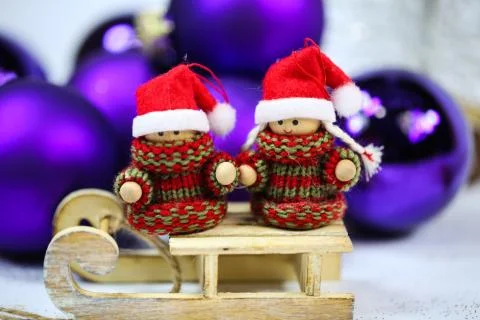 Lila Weihnachtskugeln, mit Männlein 3 Stock Photos
