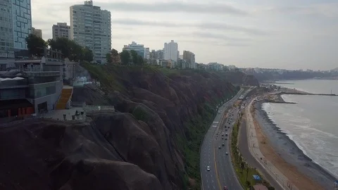 Lima Costa Verde Traffic mid morning, Peru - South America Video stock 128405223