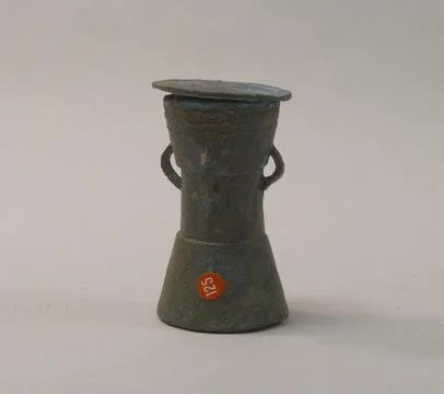 Lime Container in the Form of a "Mloko" Drum 500 B.C.A.D. 300 Indonesia (Ja.. Stock-Fotos