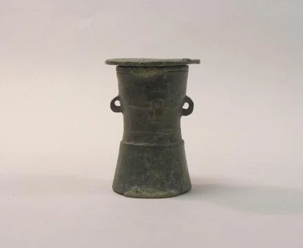Lime Container in the Shape of a "Mioko" Drum 500 B.C.A.D. 300 Indonesia (J.. Stock-Fotos