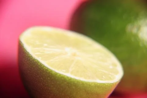 A Lime Cut In Half Foto stock