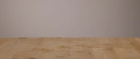 Limes Falling Onto Cutting Board In Slow Motion Vídeo Stock 105373632