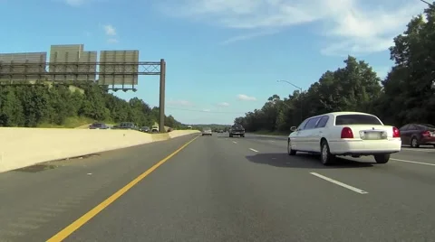 Limo on Highway Vídeos de archivo 59791985