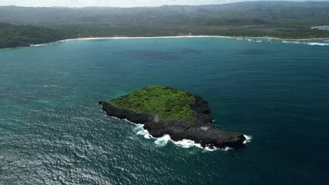Limon island green cliffs 06 Video stock 323957877