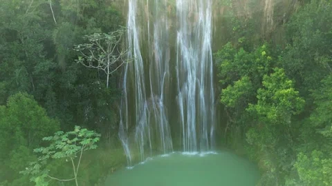 Limon waterfall rainbow 07 Stock Footage 328372403