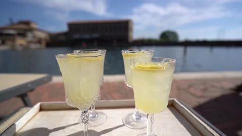 Limoncello ready to be served Vídeo Stock 197632319