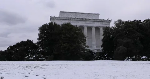 The Lincoln Memorial in the snow Stock Footage 147753989