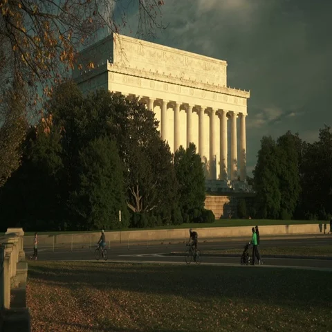 Lincoln Monument in DC Stock Footage 69335432