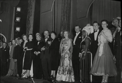 The Line Up For The 1951 Royal Command Performance See Versions For Full Caption Stock Photos