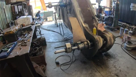 Line boring of excavator arm 動画素材 246963043