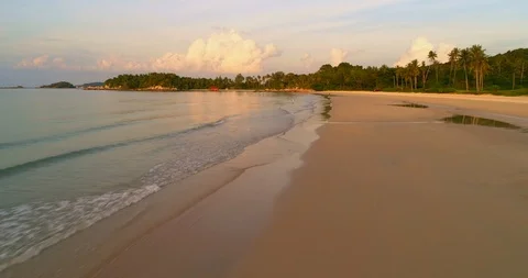 Line of tropical beach 스톡 동영상 103193708
