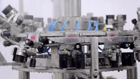 Line of water production. Work of automatic robotic equipment Video stock 82345722