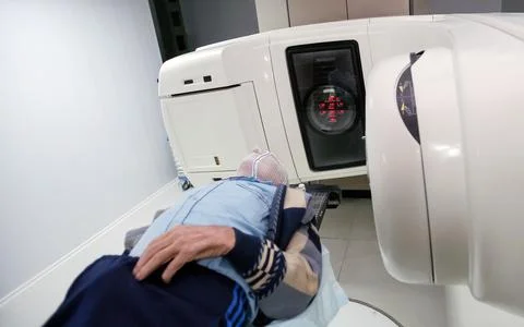 Linear Accelerator at hospital. Linear accelerators are the newest radiatio.. Stock-Fotos