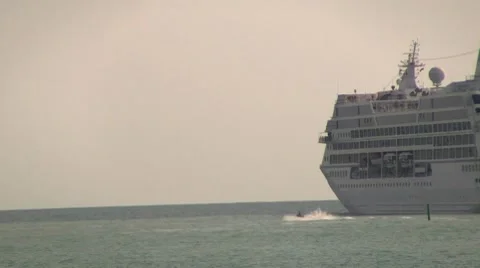 Liner Stock Footage 8690793