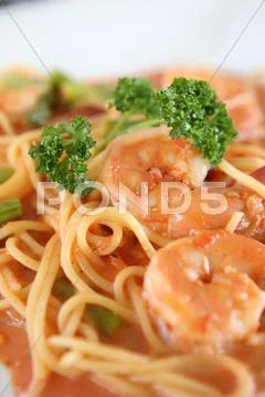 Linguine Pasta With Shrimps In Tomato Sauce