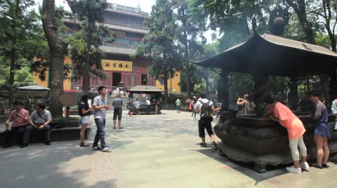 Lingyin Temple time lapse 1 30 fps zoom in Stock Footage 40572987
