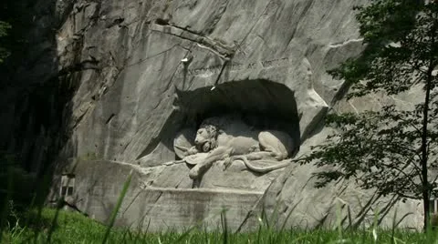 Lion of Lucerne low grass view Vídeo Stock 12981044
