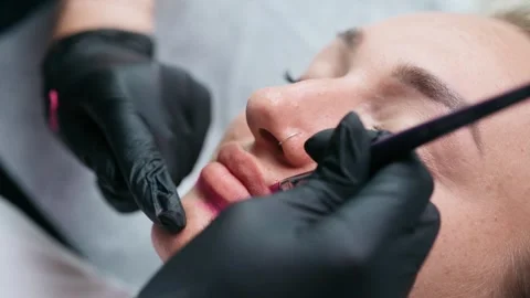 Lip Mapping Before Permanent Makeup Vídeo Stock 341599839