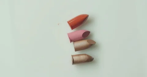 Lipstick colored debris Vidéo 112102100