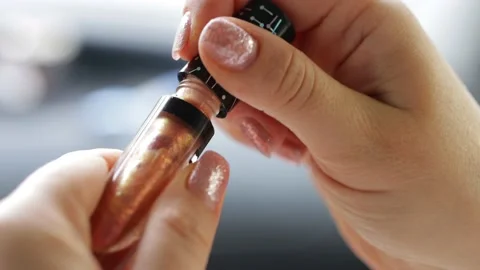 Liquid lipstick close up Vídeo Stock 160895374