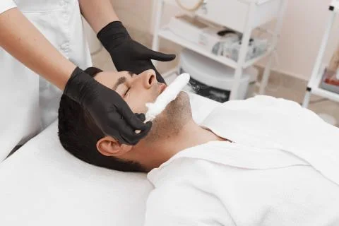 Liquid nitrogen therapy. Stock-Fotos